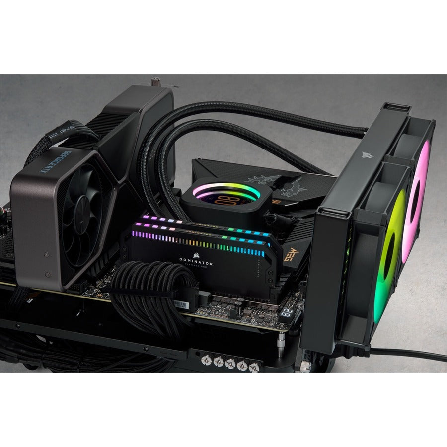 Kit de mémoire Corsair Dominator Platinum RGB 64 Go (2 x 32 Go) DDR5 DRAM 5200 MHz C40 - Noir CMT64GX5M2B5200C40
