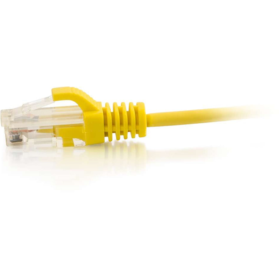 Câble Ethernet Cat6 C2G 3 pieds - Mince - Sans accroc non blindé (UTP) - Jaune 01171