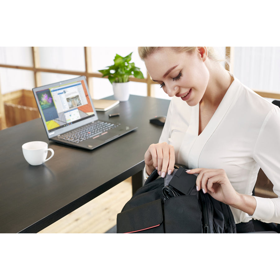 Lenovo 65W Travel Adapter with USB Port(US) 4X20M73667