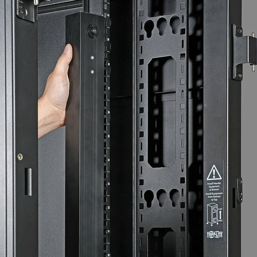PDU 24 prises Tripp Lite par Eaton PDU3XEVSR6G63A PDU3XEVSR6G63A