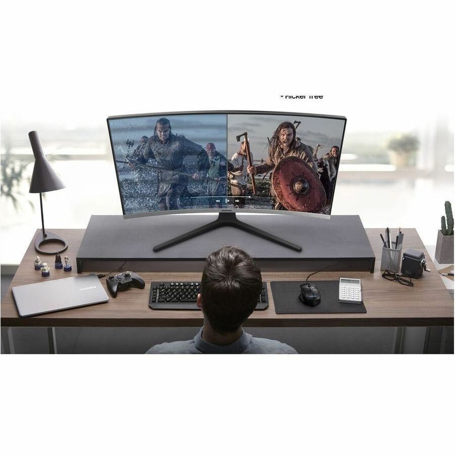 Moniteur LCD incurvé Full HD de 32 pouces de Samsung - 16:9 - Gris bleu foncé LC32R500FHNXZA