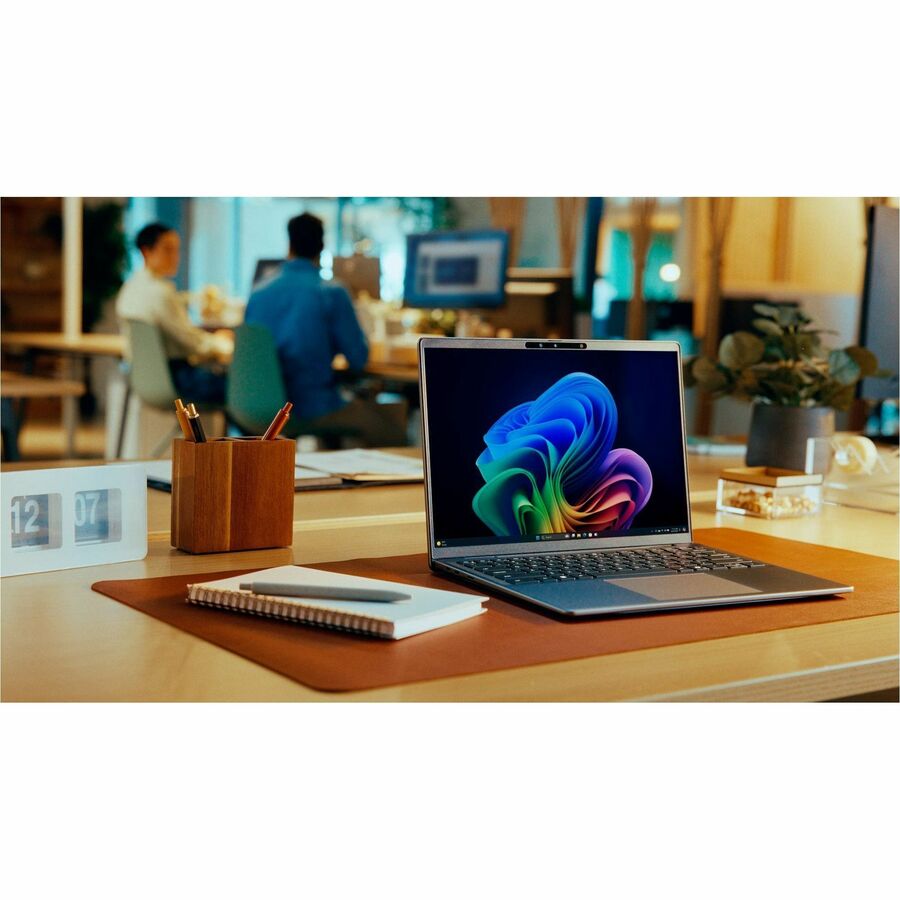 Ordinateur portable Dell Latitude 7000 7455 14" à écran tactile - QHD+ - Qualcomm Snapdragon X Elite X1E-80-100 - 32 Go - SSD 512 Go - Clavier anglais (États-Unis) - Gris VYP9M