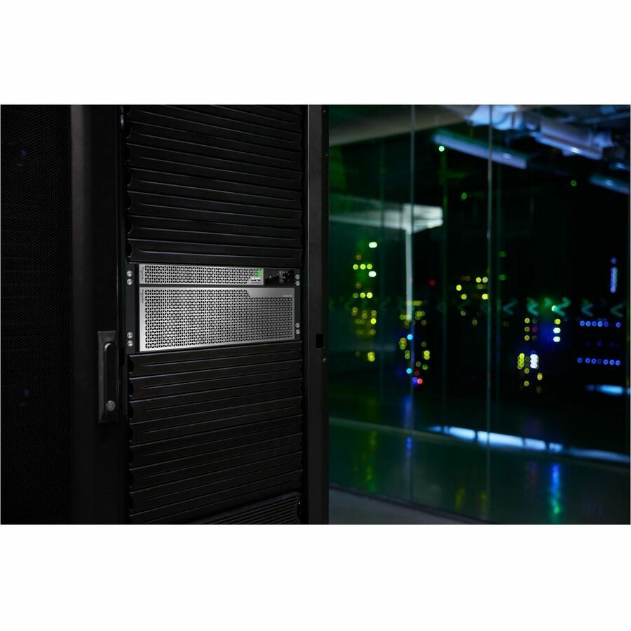 Onduleur en ligne à double conversion SRTL8KRM4UT d'APC by Schneider Electric