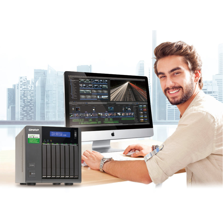 NAS QNAP Thunderbolt 3 à 8 baies 2,5 pouces avec connectivité 10 GbE TVS-882ST3-I7-16G-US