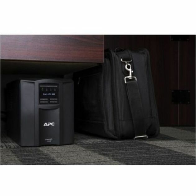 Onduleur APC Smart-UPS 1000 VA LCD 230 V avec SmartConnect SMT1000IC