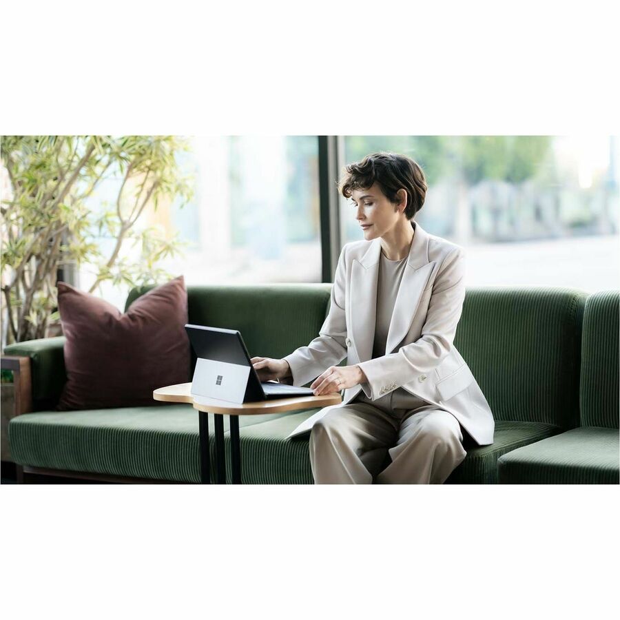 Étui clavier/housse Microsoft pour tablette Microsoft Surface Pro 9, Surface Pro 8, Surface Pro 10, Surface Pro 11 - Noir 8XB-00162