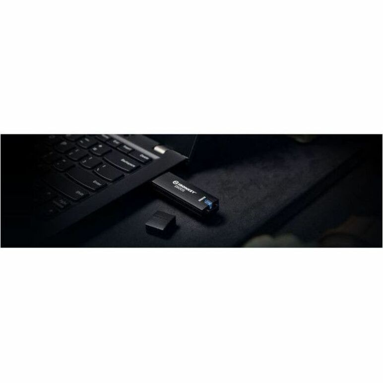 Clé USB 3.2 (1ère génération) Type A Kingston IronKey D500S 128 Go IKD500S/128 Go