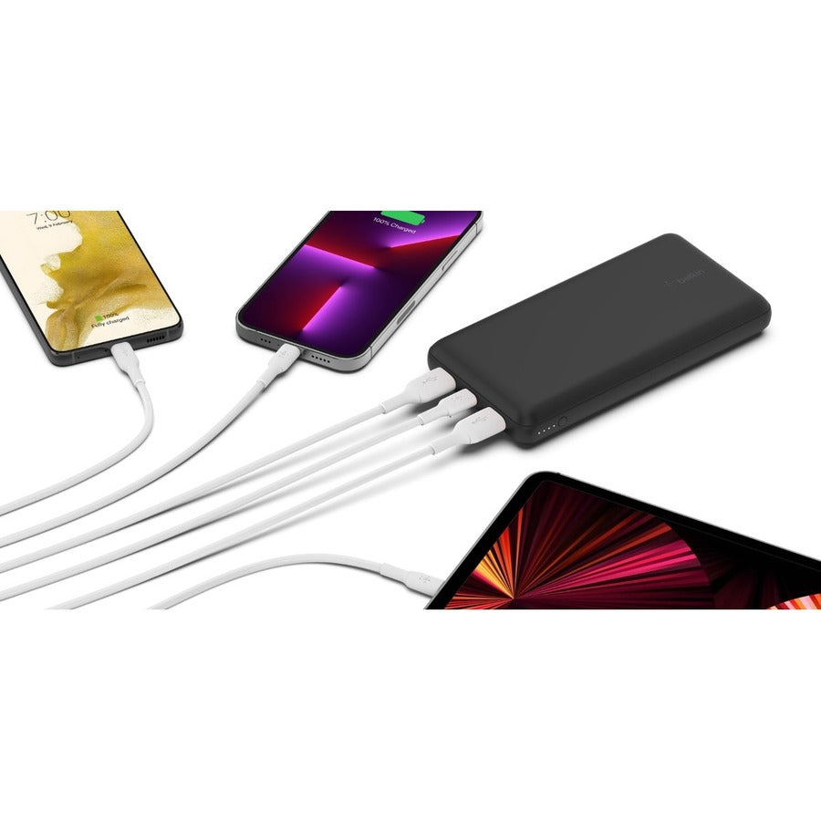 Chargeur portatif Belkin 15 W à 3 ports USB - 20 000 mAh - 2 x USB-A (12 W), 1 x USB-C (15 W) - avec câble USB-A vers USB-C - Noir BPB012BTBK