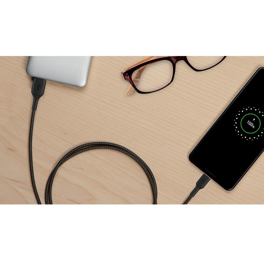 Câble tressé USB-C vers USB-A Belkin (1 m, noir) CAB002BT1MBK