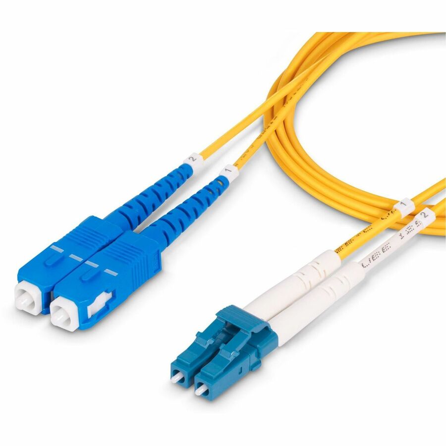 StarTech.com Câble fibre optique duplex monomode LC vers SC (UPC) OS2 de 15 m (49,2 pi), 9/125, 100G, faible perte d'insertion, cordon de raccordement fibre LSZH SMLCSC-OS2-15M