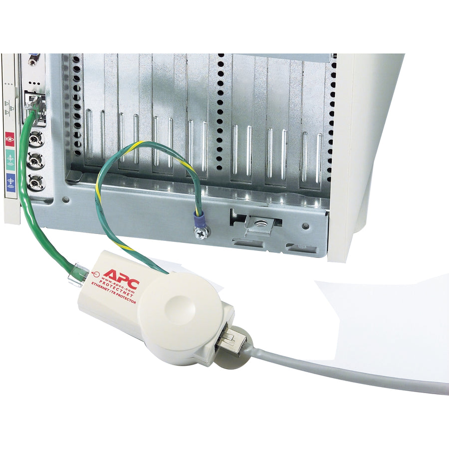 Parasurtenseur de ligne de données APC ProtectNet PNET1GB