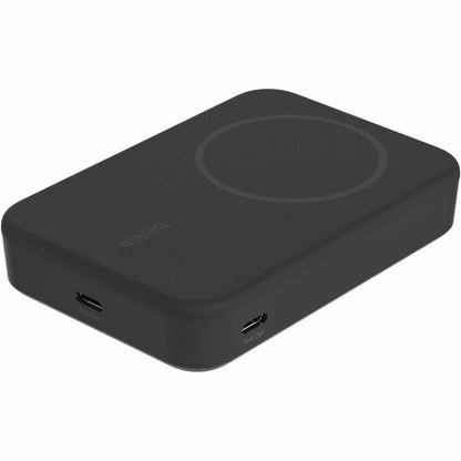 Batterie externe magnétique Belkin BoostCharge Pro avec Qi2 15 W 10 K BPD008BTBK