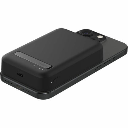 Batterie externe magnétique Belkin BoostCharge Pro avec Qi2 15 W 10 K BPD008BTBK