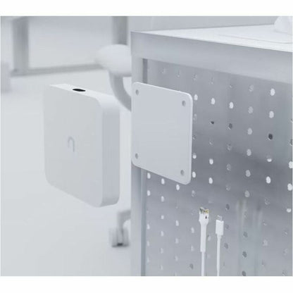 Support mural Ubiquiti pour routeur - Blanc UACC-FM-17CM