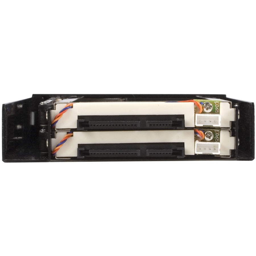 StarTech.com Adaptateur de baie de stockage pour rack mobile SATA sans plateau pour 2 disques 2,5 pouces - Noir HSB220SAT25B