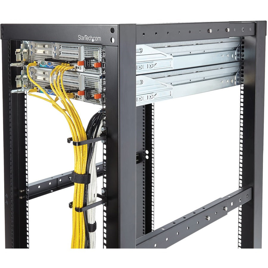 StarTech.com Crochet en D pour gestion des câbles de rack de serveur vertical 1U - 4,5 x 10 cm CMHOOK1UN