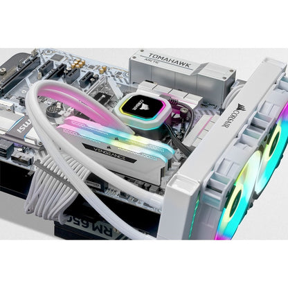 Kit de mémoire Corsair Vengeance RGB Pro SL 32 Go (2 x 16 Go) DDR4 DRAM 3600 MHz C18 - Blanc CMH32GX4M2D3600C18W