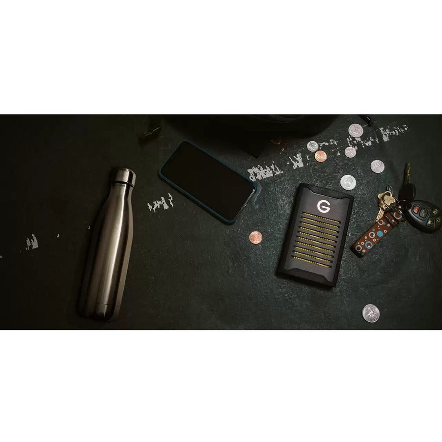 Disque SSD portable robuste SanDisk Professional G-DRIVE ArmorLock SDPS41A-001T-GBANB 1 To - M.2 externe SDPS41A-001T-GBANB