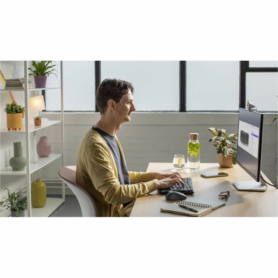 Logitech Wave Keys MK670 Keyboard & Mouse 920-012517