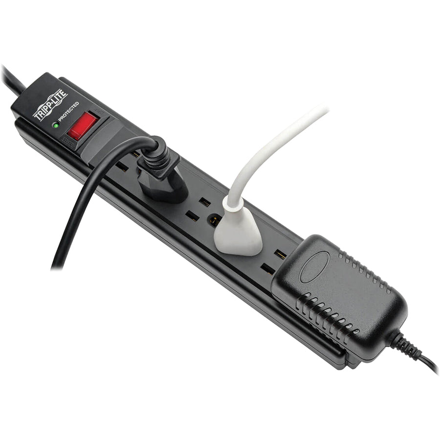 Multiprise avec parasurtenseur Tripp Lite, 6 prises, cordon de 15 pi, noir, 790 J - 6 x NEMA 5-15R - 1875 VA - 790 J - Entrée 120 V CA TLP615B