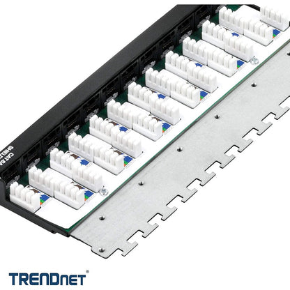 Panneau de brassage blindé TRENDnet Cat6A à 12 ports, compatible 10G, Cat5e, Cat6, Cat6A, boîtier métallique, étiquetage à code couleur pour câblage T568A et T568B, gestion des câbles, montage mural, noir, TC-P12C6AS TC-P12C6AS