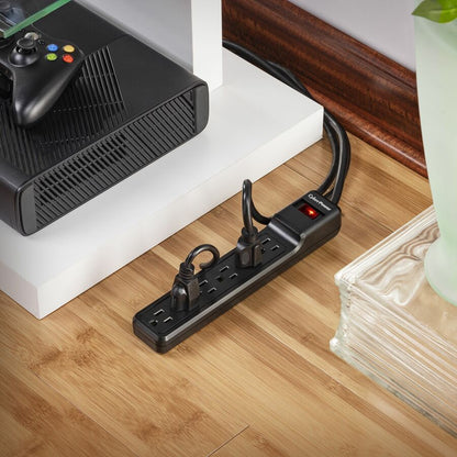 Parasurtenseur CyberPower CSB606 Essential à 6 prises avec 900 joules et cordon de 6 pieds CSB606