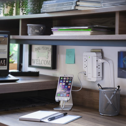 Parasurtenseur/protecteur de surtension CyberPower Home Office à 4 prises P4WSU