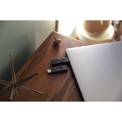 Clé USB Kingston DataTraveler Duo avec connecteur USB-A et USB-C DTDE/32 Go