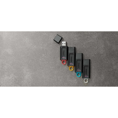 Clé USB 3.2 (1ère génération) Type A Kingston DataTraveler Exodia 64 Go DTX/64GBCL