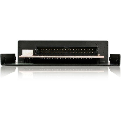 Adaptateur de lecteur de carte IDE vers SSD CF simple pour baie de lecteur 3,5 pouces StarTech.com 35BAYCF2IDE