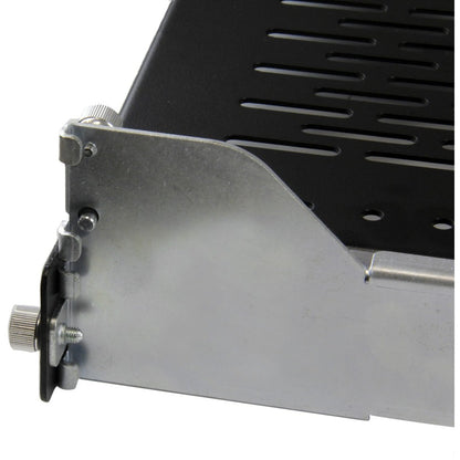 StarTech.com Étagère de rack coulissante ventilée 2U avec bras de gestion des câbles et profondeur de montage réglable - 90,7 kg UNISLDSHF19H