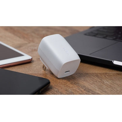 Belkin BOOST&uarr;CHARGE AC Adapter WCB004DQ04WH