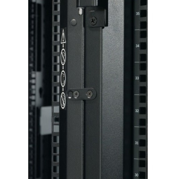 Coffret APC by Schneider Electric Rack NetShelter SX 42U 600 mm de large x 1 200 mm de profondeur avec côtés Noir AR3300