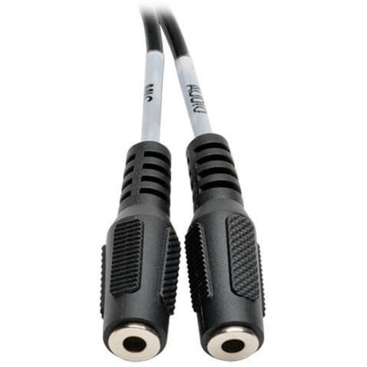 Répartiteur audio Tripp Lite 6 pouces 2x3 positions vers 4 positions 3,5 mm 6" P318-06N-MFF