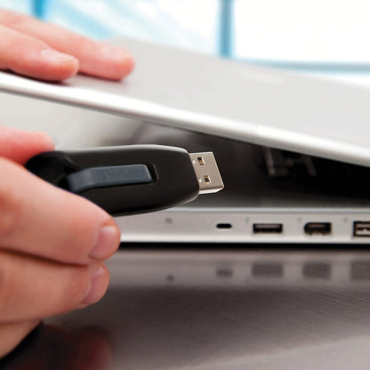 Clé USB 3.0 Store 'n' Go V3 de Verbatim 16 Go - Gris 49172