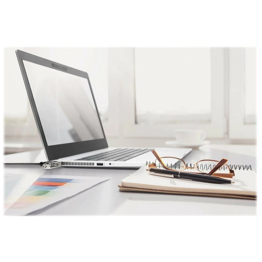 Câble de sécurité à combinaison Kensington Slim NanoSaver pour ordinateur portable K60604WW