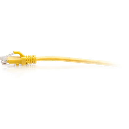 Câble de raccordement Ethernet fin Cat6a sans accroc non blindé (UTP) C2G 15 pieds - Jaune C2G30172