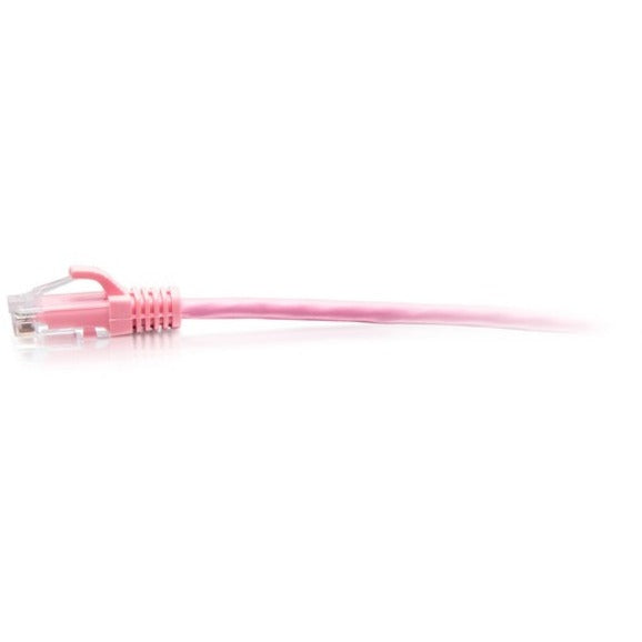 Câble de raccordement Ethernet fin Cat6a sans accroc non blindé (UTP) C2G 5 pieds - Rose C2G30197