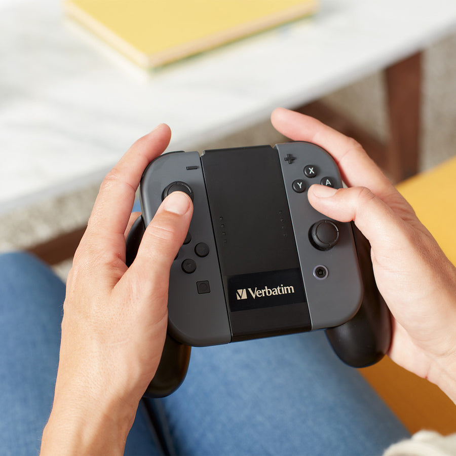 Poignée de chargement Verbatim à utiliser avec les manettes Joy-Con de Nintendo Switch 70219