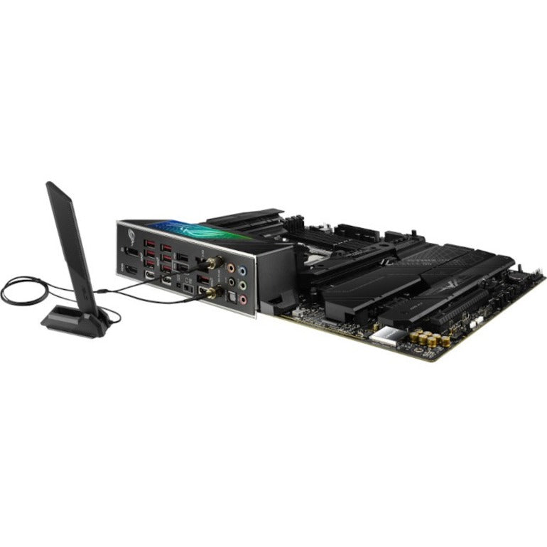 Carte mère de bureau gaming Asus ROG Strix X670E-F GAMING WIFI - Chipset AMD X670 - Socket AM5 - ATX ROGSTRIXX670E-FGAMINGWIFI
