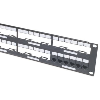 Panneau de distribution de données APC 2U AR8452