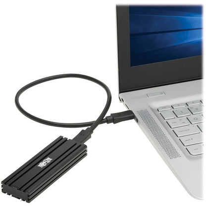 Boîtier de disque dur Tripp Lite by Eaton U457-1M2-NVMEG2 - Interface hôte USB 3.1 (Gen 2) Type C - Prise en charge UASP externe - Noir U457-1M2-NVMEG2