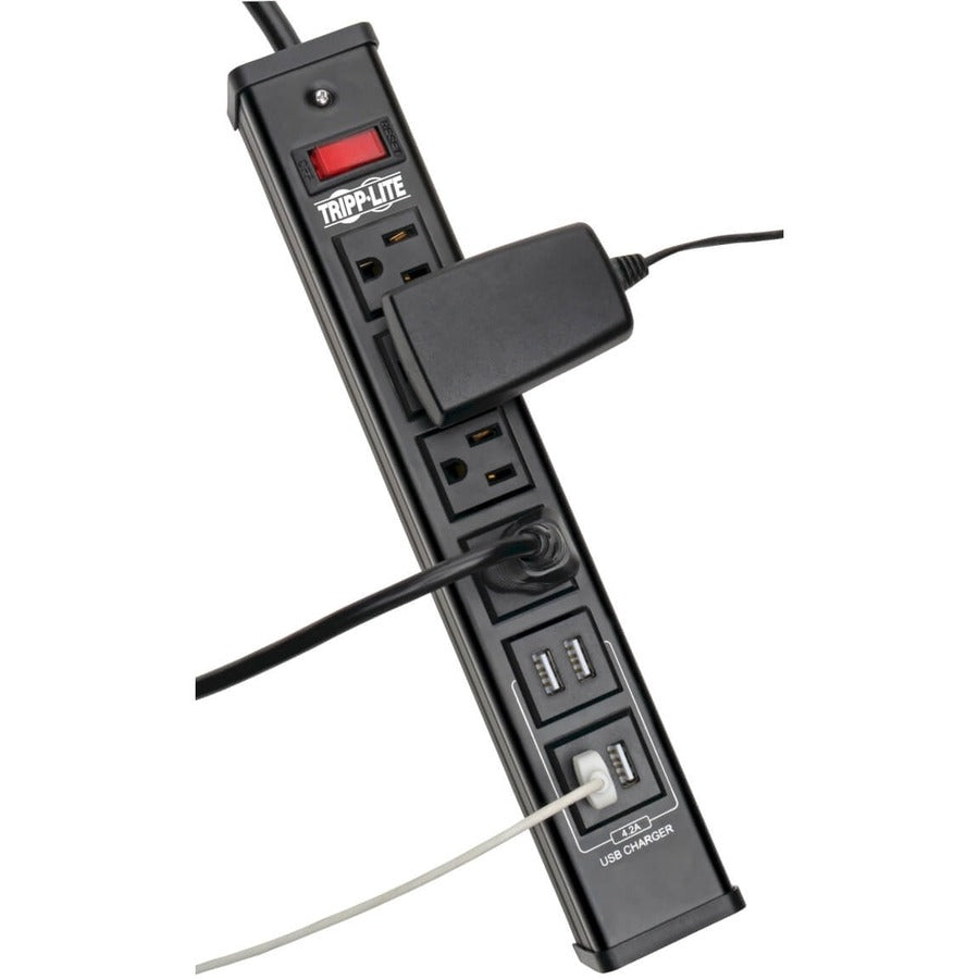Multiprise avec parasurtenseur Tripp Lite, 4 prises, 4 ports de chargement USB, cordon de 6 pieds - 4 x NEMA 5-15R, 4 x USB - 1875 VA - 450 J - Entrée 120 V CA TLM446USBB
