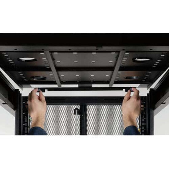 Armoire rack haut de gamme Tripp Lite par Eaton SmartRack SR42UBSD SR42UBSD