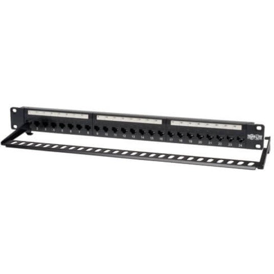 Panneau de brassage traversant Cat5e Cat5e 24 ports Tripp Lite pour montage en rack 1URM RJ45 Ethernet TAA N054-024