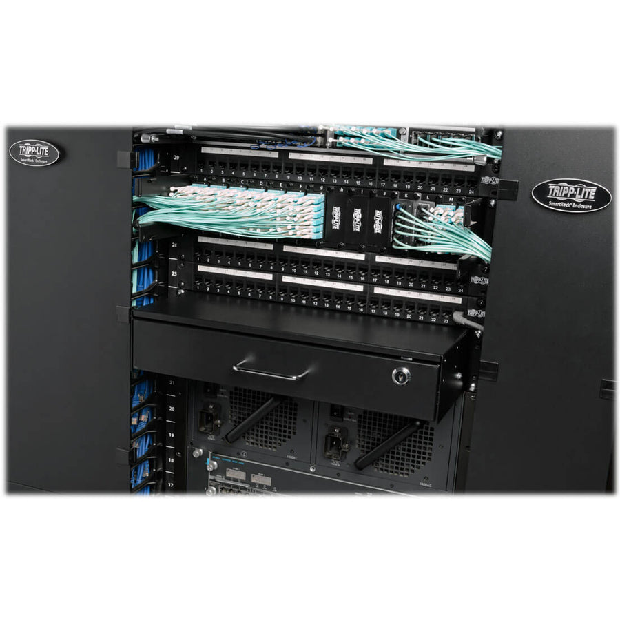 Tiroir de rangement verrouillable pour montage en rack SmartRack 2U de Tripp Lite par Eaton SRDRAWER2U