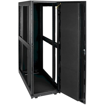 Armoire de serveur silencieuse 42U SmartRack SRQP42UB de Tripp Lite par Eaton SRQP42UB