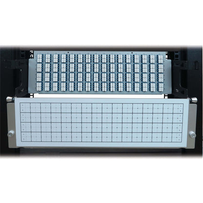 Panneau de brassage à fibre optique préchargé Tripp Lite by Eaton N48S-64M8L4-03 N48S-64M8L4-03