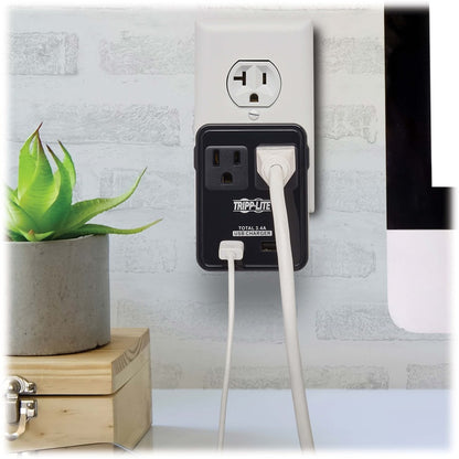 Prise d'alimentation 4 prises Tripp Lite par Eaton Safe-IT SK2UTRAVAM SK2UTRAVAM