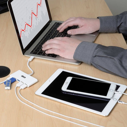 Hub portable USB 3.1 Gen 1 à 4 ports Tripp Lite par Eaton, USB-C vers (x4) USB-A, avec port de chargement USB-C U460-004-4A-C
